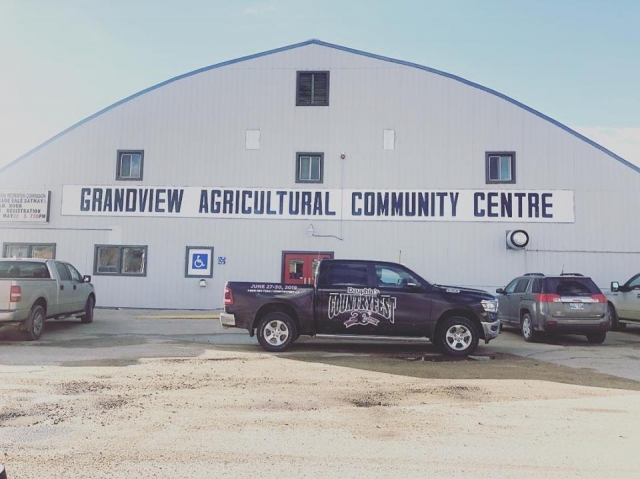 photo credit: Dauphin Countryfest Facebook post